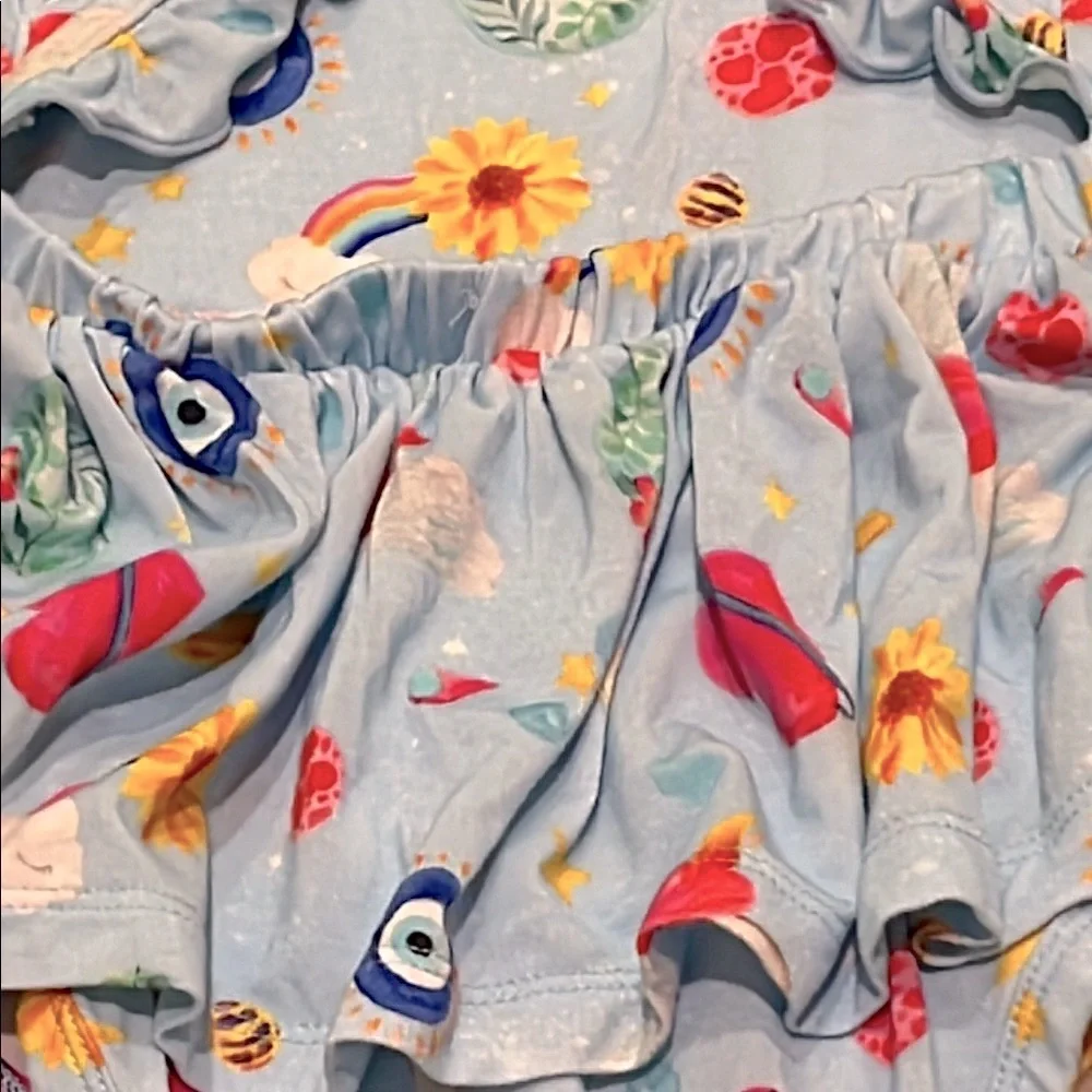 🩵Baby Blue Floral & Heart Bodysuit (12-18M) 🩵 - Picture 5 of 7